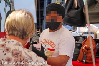 Il mercato del sabato al Carmine