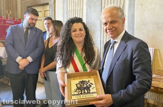 Viterbo - Il ministro dell’Interno Matteo Piantedosi con la sindaca Chiara Frontini