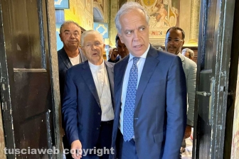 Viterbo - Il ministro dell’Interno Matteo Piantedosi col vescovo Orazio Francesco Piazza