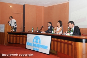 Il ministro Maurizio Martina e l\'europarlamentare Simona Bonafè