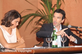 Il ministro Maurizio Martina e l\'europarlamentare Simona Bonafè