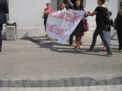 Il ministro Profumo contestato