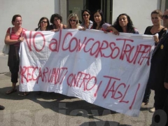 Il ministro Profumo contestato