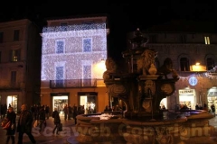 Il Natale illumina il centro