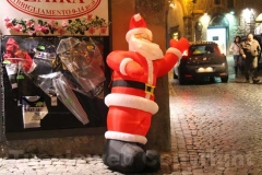 Il Natale illumina il centro