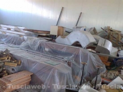 Il palco del Papa tra topi ed escrementi