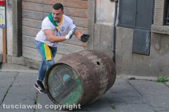Viterbo - Il palio delle botti - Gino Catarcini
