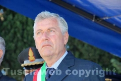 Il passaggio di consegne alla scuola marescialli Am