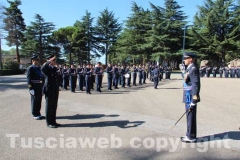 Il passaggio di consegne alla scuola marescialli Am