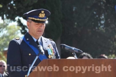 Il passaggio di consegne alla scuola marescialli Am