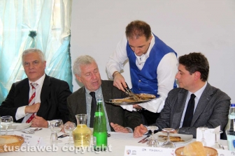 Il pranzo sociale dei facchini