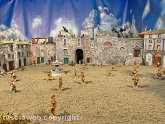 Il presepe di Mario Miralli e l’accensione dell’albero in piazza