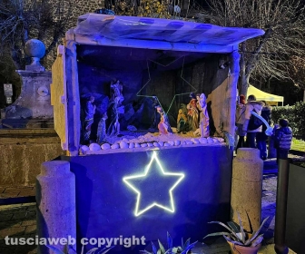 Il presepe di Mario Miralli e l’accensione dell’albero in piazza