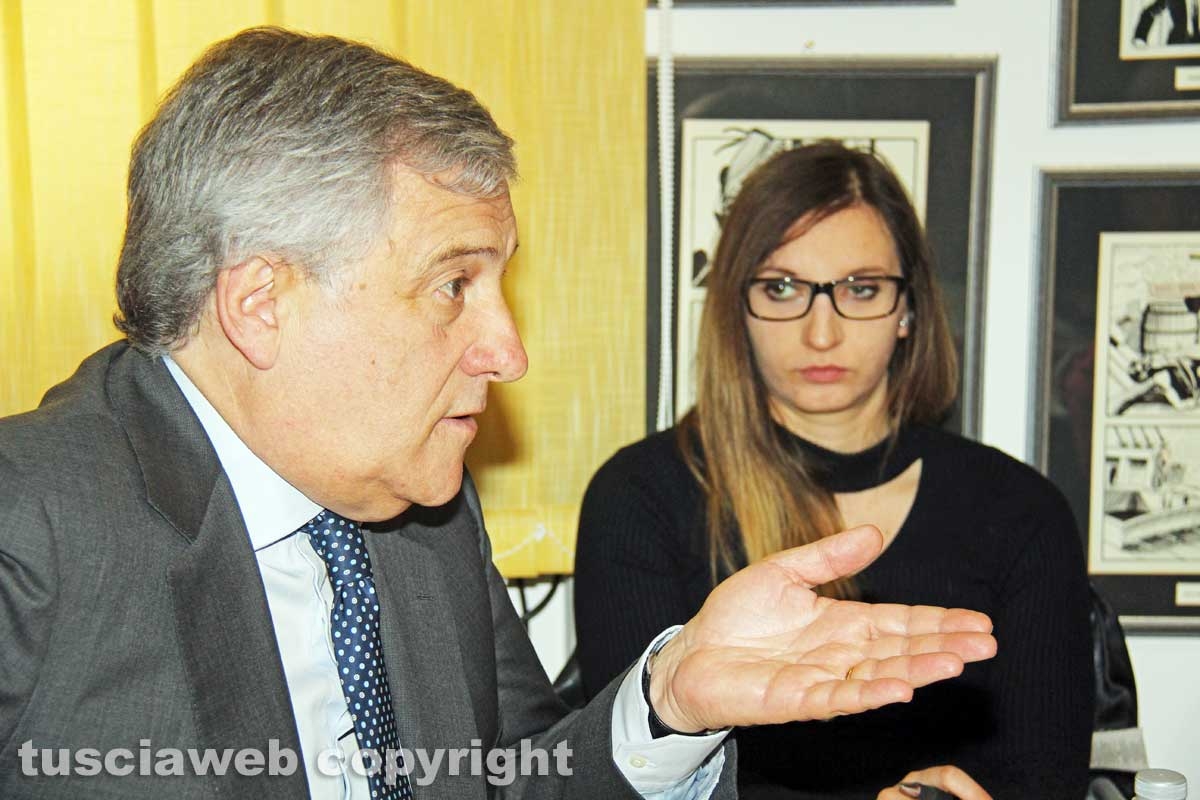 Viterbo - Il presidente del parlamento europeo Antonio Tajani in visita alla Tusciaweb Academy