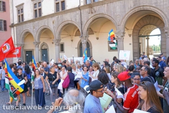Il presidio "Aprite i porti"