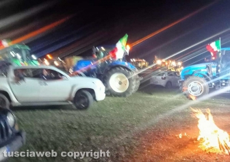 Roma - Trattori in marcia verso il raccordo anulare