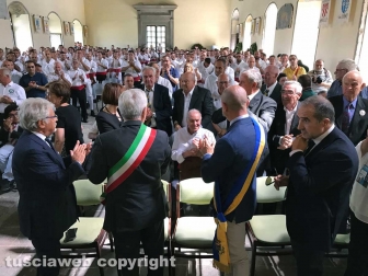 Il raduno dei facchini a palazzo dei Papi