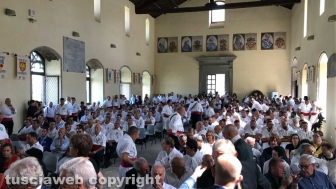 Il raduno dei facchini a palazzo dei Papi