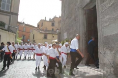 I facchini alla chiesa di Santa Maria Nuova