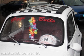 Il raduno delle Fiat 500 a piazza della Rocca
