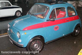 Il raduno delle Fiat 500 a piazza della Rocca