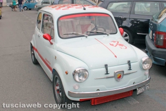 Il raduno delle Fiat 500 a piazza della Rocca