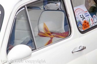 Il raduno delle Fiat 500 a piazza della Rocca