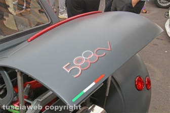 Il raduno delle Fiat 500 a piazza della Rocca