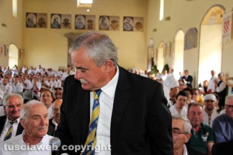 Il raduno nella sala del Conclave