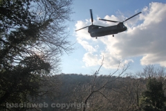 Recupero dell\'elicottero precipitato - L\'intervento di un CH-47 Chinook