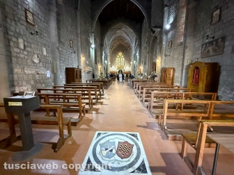 Basilica di San Francesco - Il ricordo del bombardamento su Viterbo del 17 gennaio 1944 - La chiesa quasi deserta