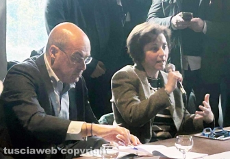Sutri - A destra Alessandra Vittorini moglie di Davide Sassoli