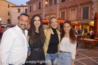 Tarquinia - La famiglia di Chiara Bordi - Il papà Sebastiano, la mamma Emanuela e la sorella Francesca