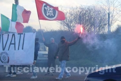 Il sit-in contro i rifiuti di Roma