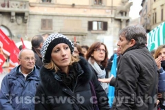 I lavoratori della Unopiù in piazza del Plebiscito