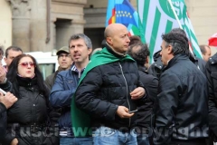 I lavoratori della Unopiù in piazza del Plebiscito