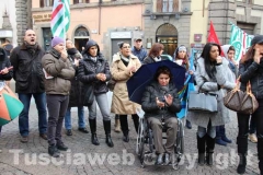 I lavoratori della Unopiù in piazza del Plebiscito