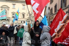 I lavoratori della Unopiù in piazza del Plebiscito