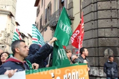 I lavoratori della Unopiù in piazza del Plebiscito