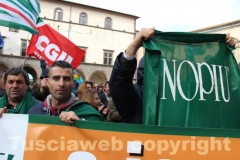 I lavoratori della Unopiù in piazza del Plebiscito