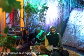 Il suggestivo presepe a Palazzo dei Papi