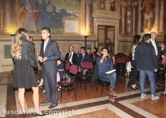 Santa Rosa - Attesa nella Sala Regia del comune