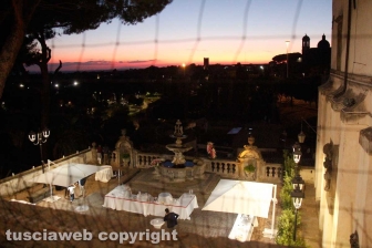 Santa Rosa - Il tramonto su valle Faul dalla loggia di Palazzo dei priori