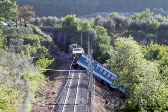 Il treno deragliato nel 2011 tra Soriano e Vitorchiano, in località Fornacchia