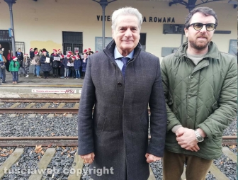 Il treno storico sfreccia per la città dei Papi