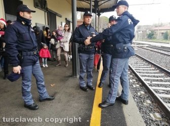 Il treno storico sfreccia per la città dei Papi