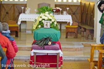 Il tricolore sul feretro di Mauro Marsiglioni