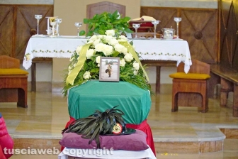 Il tricolore sul feretro di Mauro Marsiglioni