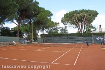 Maltempo - Viterbo - I campi da tennis danneggiati dalle raffiche di vento