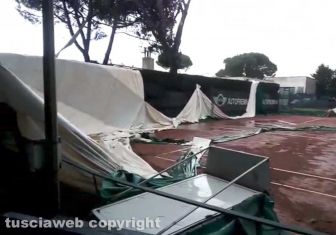 Maltempo - Viterbo - Le strutture del Tennis Club danneggiate dal vento